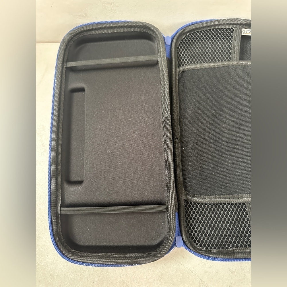 Orzly Royal Blue Hardshell Nintendo Switch Carry Travel Case Pre Owned - Picture 3 of 5